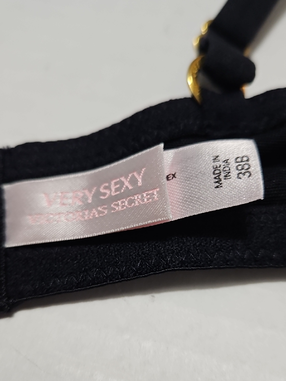 Victoria's Secret Very Sexy Black Smooth Push Up Seamless Bra Size 38B - Picture 4 of 8